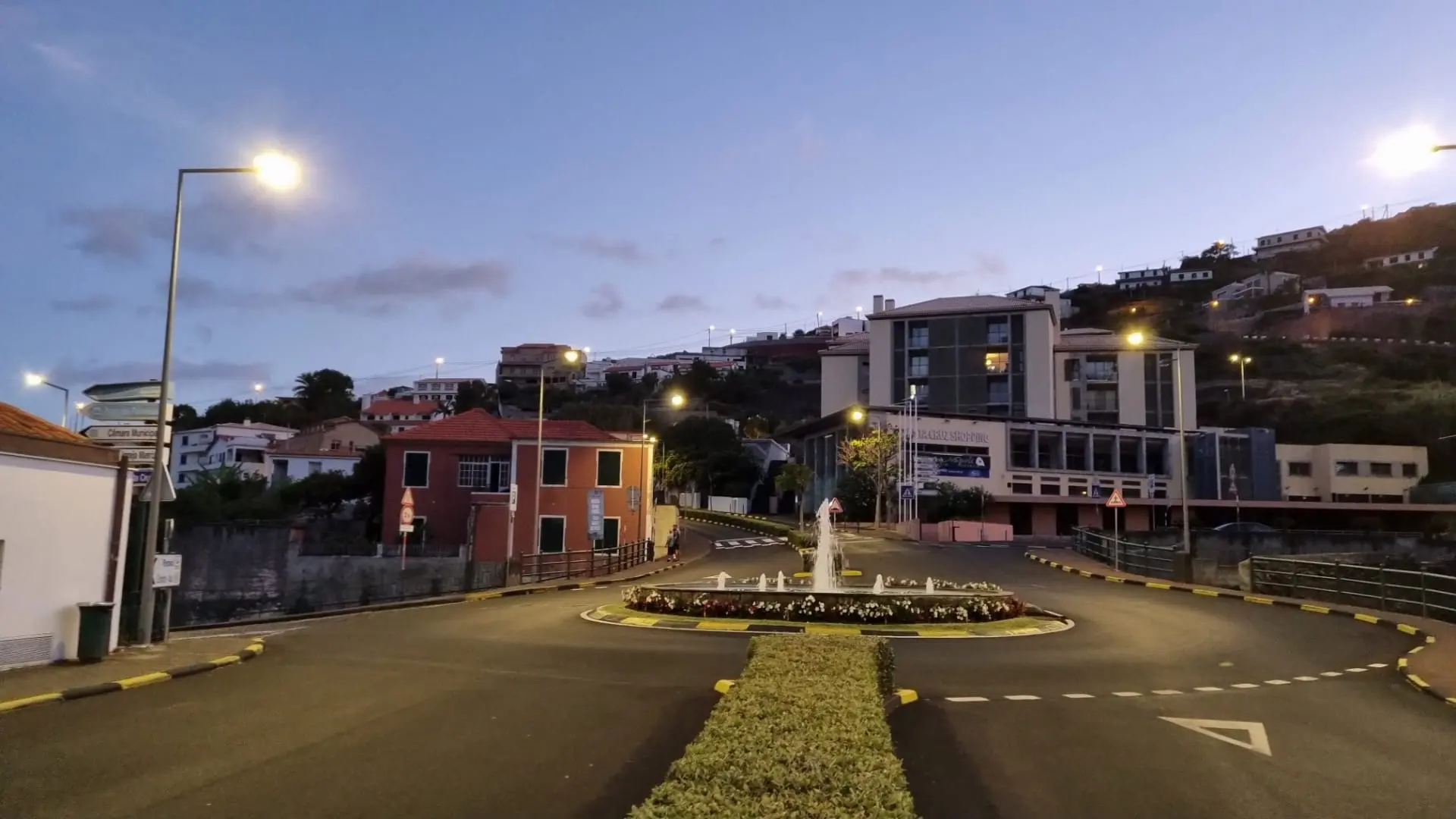 Avenida 25 de Junho, Santa Cruz – Madeira